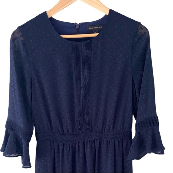 Banana Republic Navy Blue Swiss Dot Pleated Detail Dress NWT Size 4 - Picture 3 of 9
